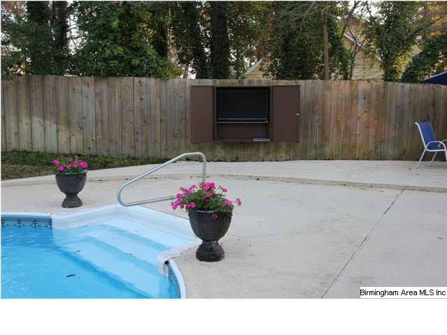 2021 Crossvine Road Birmingham, AL 35244 - Photo 7 of 24