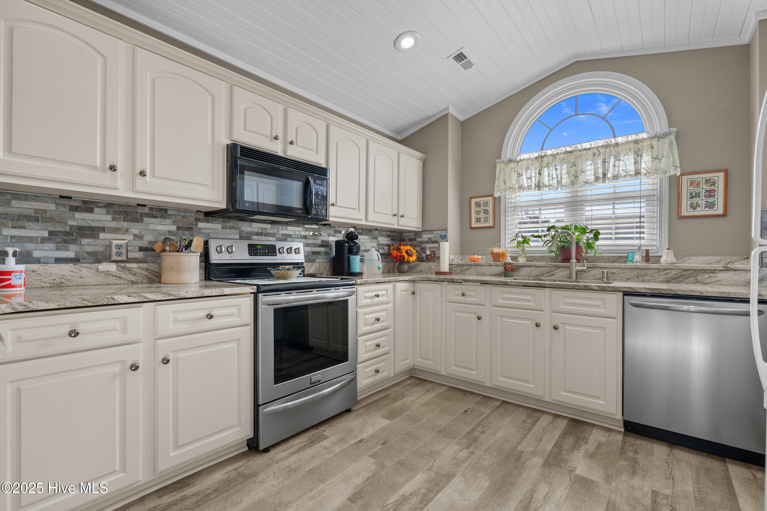 482 Pepper Breeze Avenue Southwest Calabash, NC 28467 - Photo 12 of 55 482 pepper breeze ave sw - 19