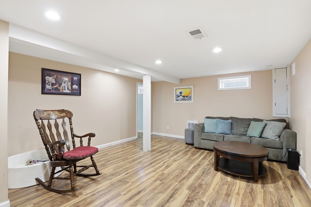 1661 State Road Plymouth, MA 02360 - Photo 13 of 24