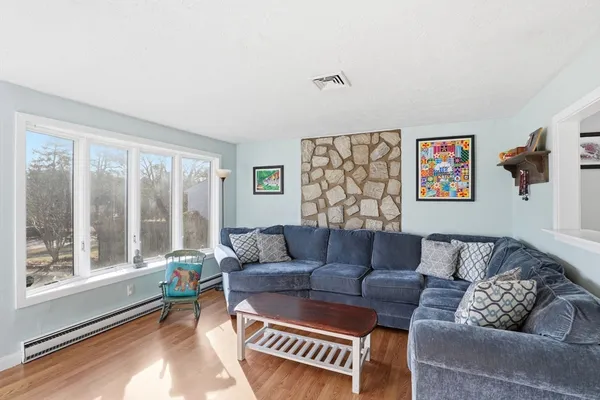 $569,000 | 1661 State Road, Plymouth, MA 02360