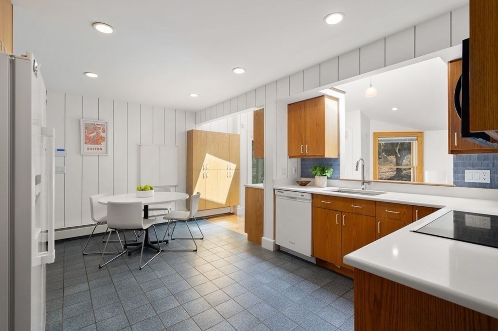 45 Morse Road Newton, MA 02460 - Photo 12 of 42