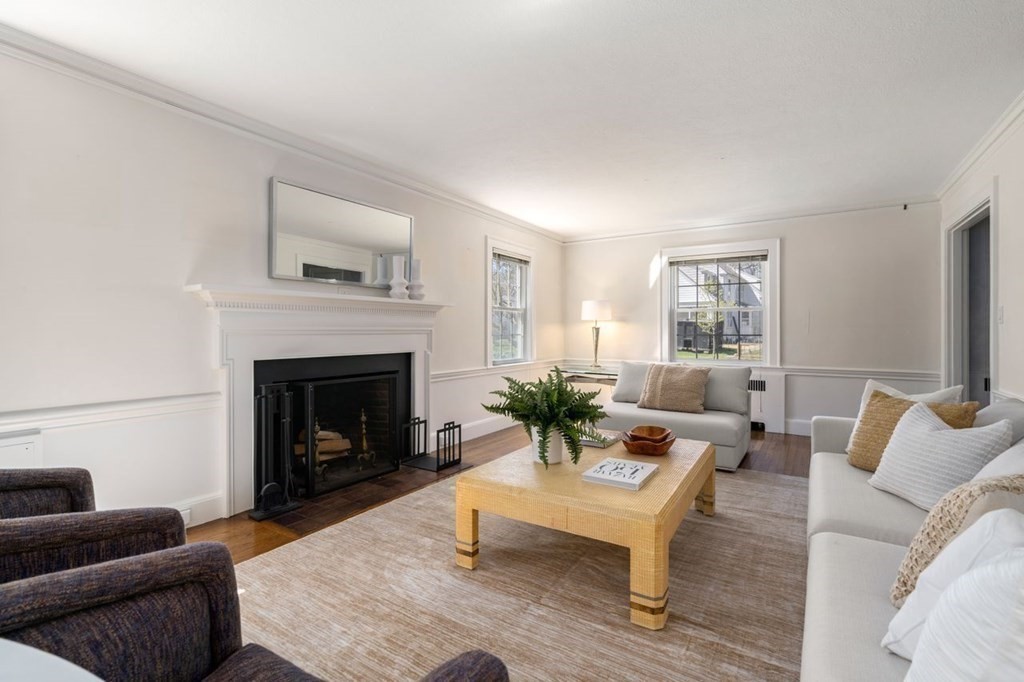 45 Morse Road Newton, MA 02460 - Photo 4 of 42