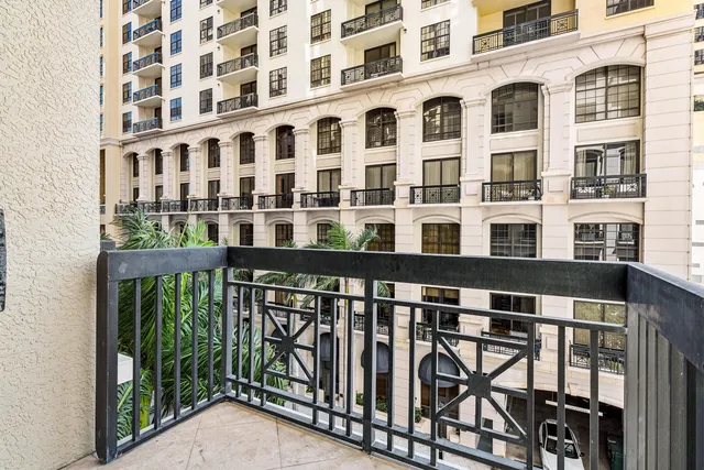 $4,500 | 701 South Olive Avenue, Unit 305, West Palm Beach, FL 33401