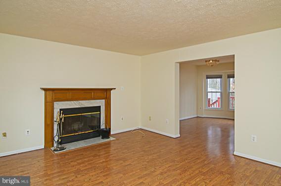 9055 Manorwood Road Laurel, MD 20723 - Photo 19 of 26 Living Room