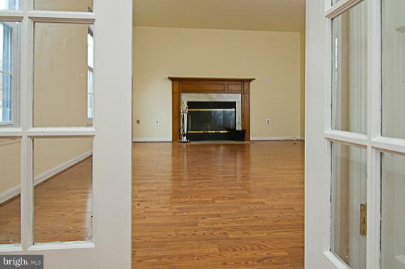 9055 Manorwood Road Laurel, MD 20723 - Photo 21 of 26 Living Room
