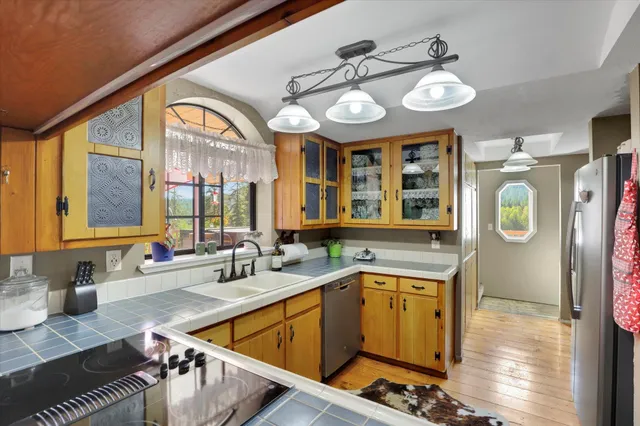 $750,000 | 131 Country Lane, Newport, WA 99156