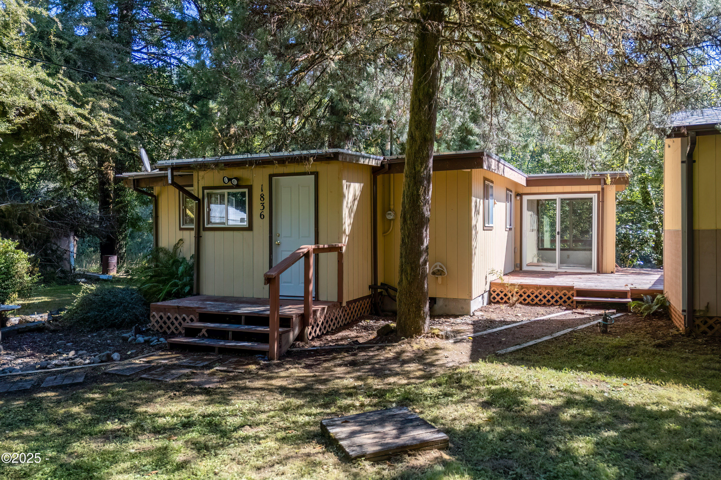 1836 Little Switzerland Road Tidewater, OR 97390 - Photo 6 of 34 Front
