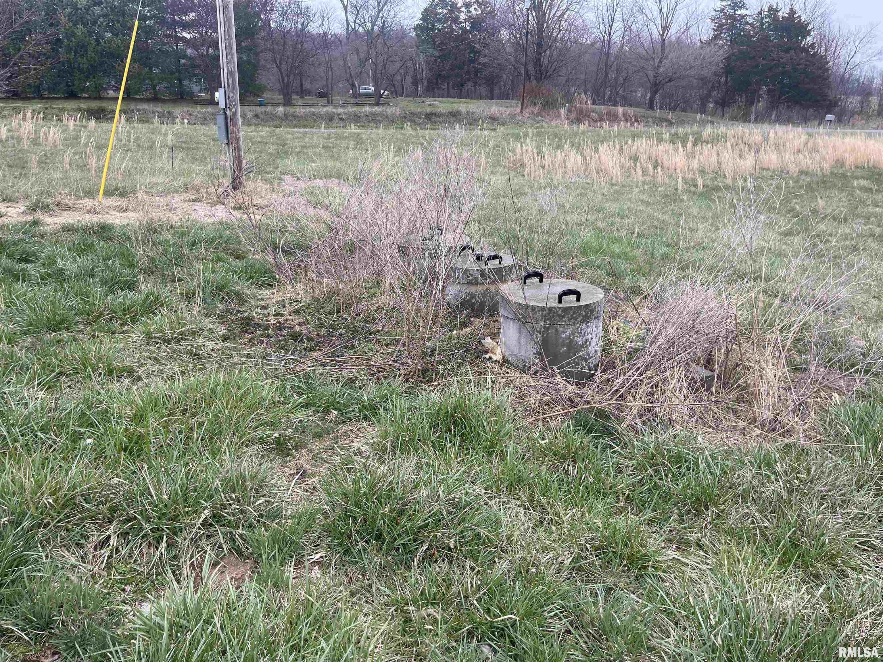 14807 East Base Line Road Dix, IL 62830 - Photo 7 of 9