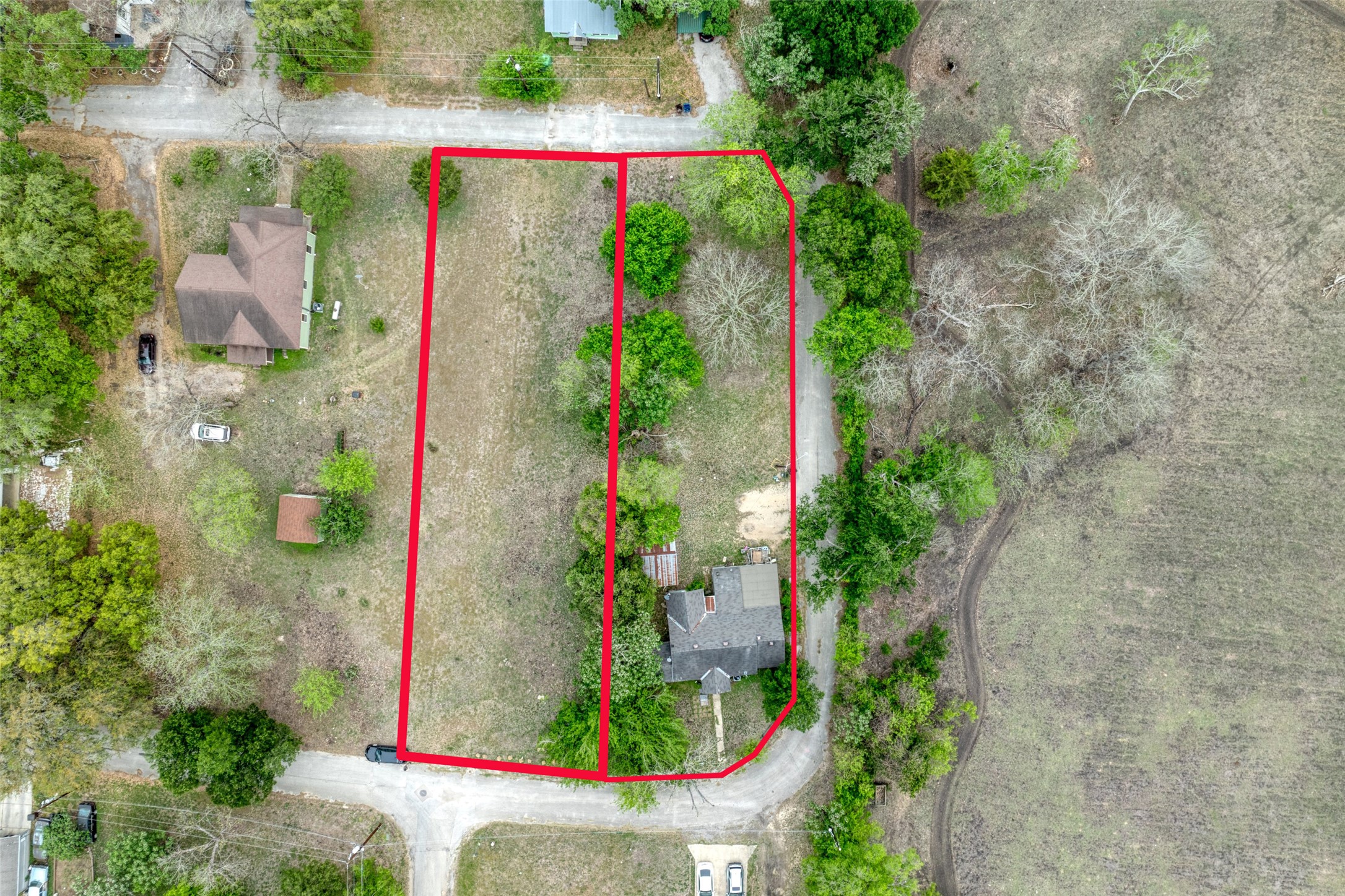 1002 Proctor Street Lockhart, TX 78644 - Photo 7 of 8 a view of small garden