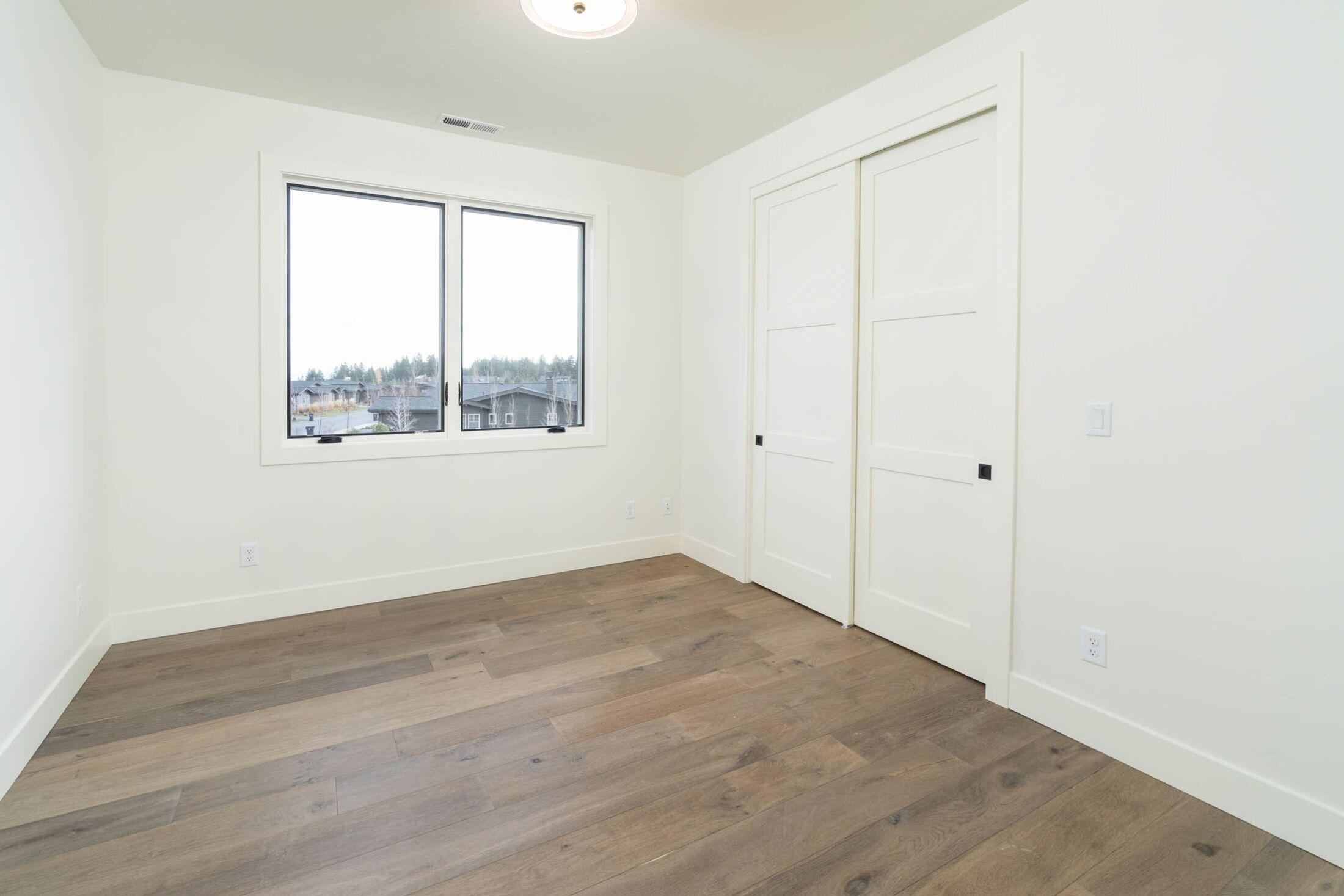19266 Varner Way, Unit 37 Bend, OR 97702 - Photo 19 of 26 36