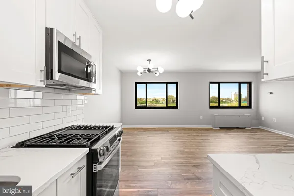 $2,650 | 1300 South Arlington Ridge Road, Unit 702, Arlington, VA 22202