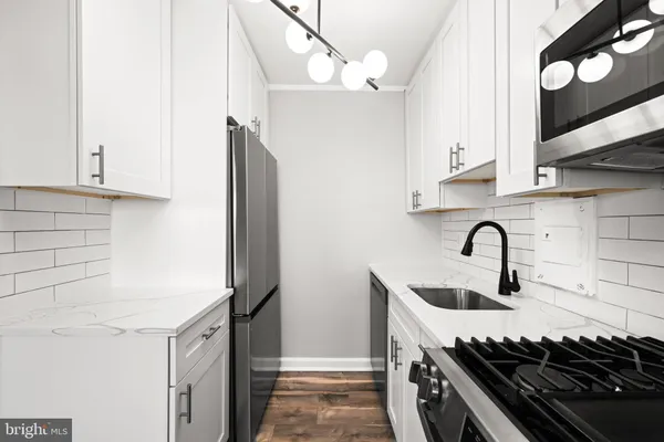 $2,650 | 1300 South Arlington Ridge Road, Unit 702, Arlington, VA 22202