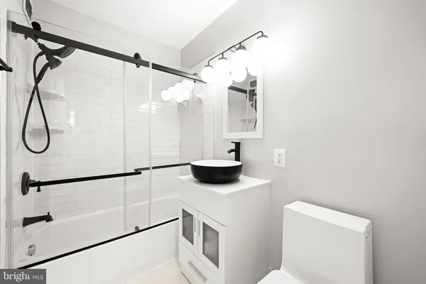 $2,650 | 1300 South Arlington Ridge Road, Unit 702, Arlington, VA 22202