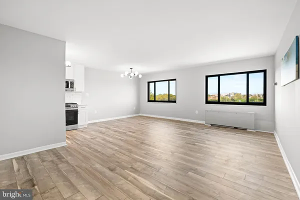 $2,650 | 1300 South Arlington Ridge Road, Unit 702, Arlington, VA 22202