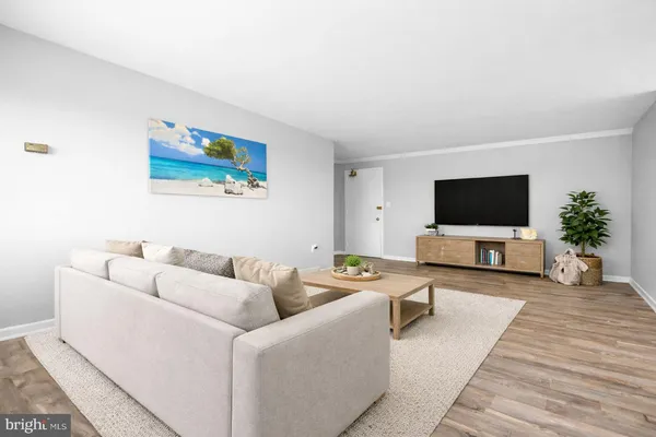 $2,650 | 1300 South Arlington Ridge Road, Unit 702, Arlington, VA 22202