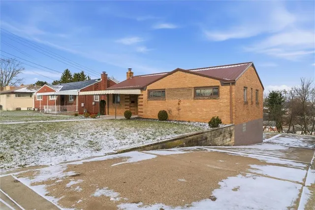 $200,000 | 528 Glowood Drive, Pittsburgh, PA 15227