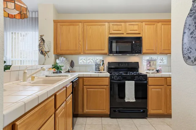 $499,000 | 100 Southern Cross Court, Roseville, CA 95747