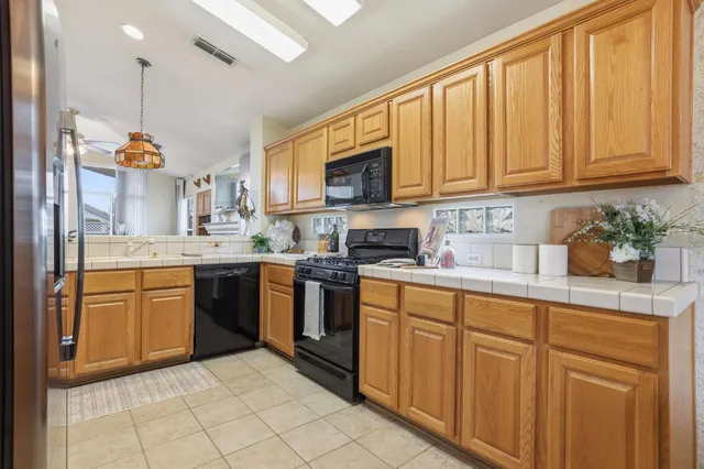 $499,000 | 100 Southern Cross Court, Roseville, CA 95747