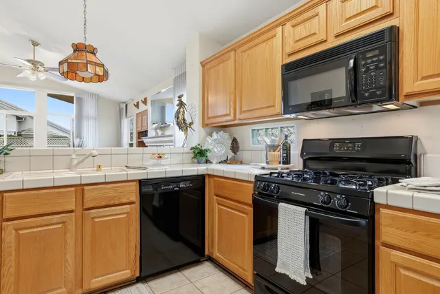 $499,000 | 100 Southern Cross Court, Roseville, CA 95747