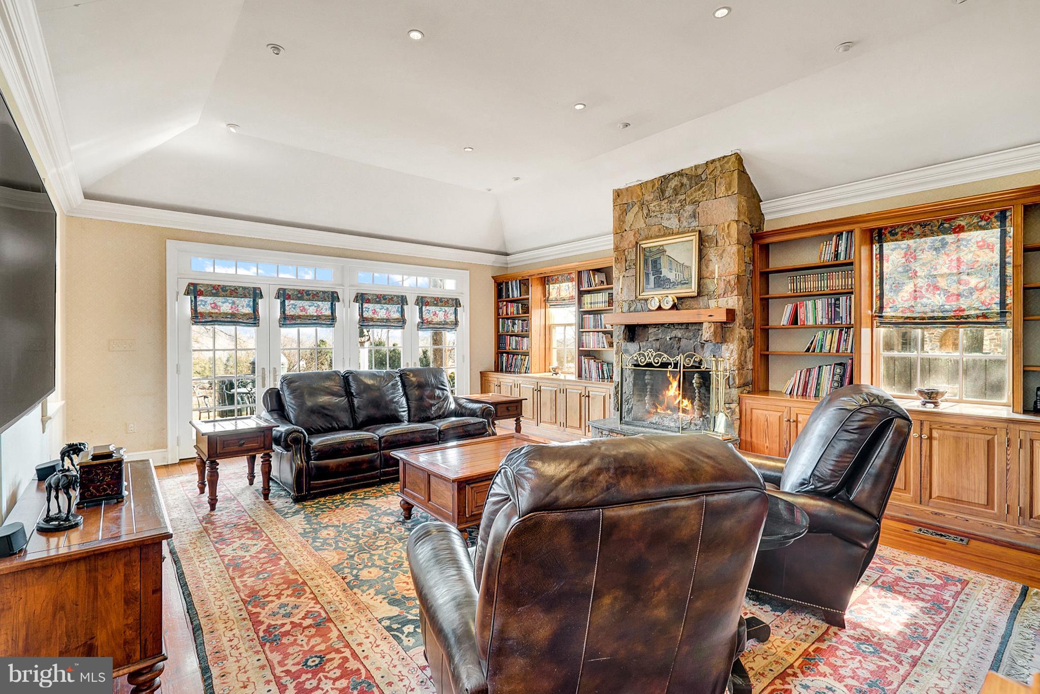 8523 Lees Ridge Road Warrenton, VA 20186 - Photo 3 of 30 Family Room