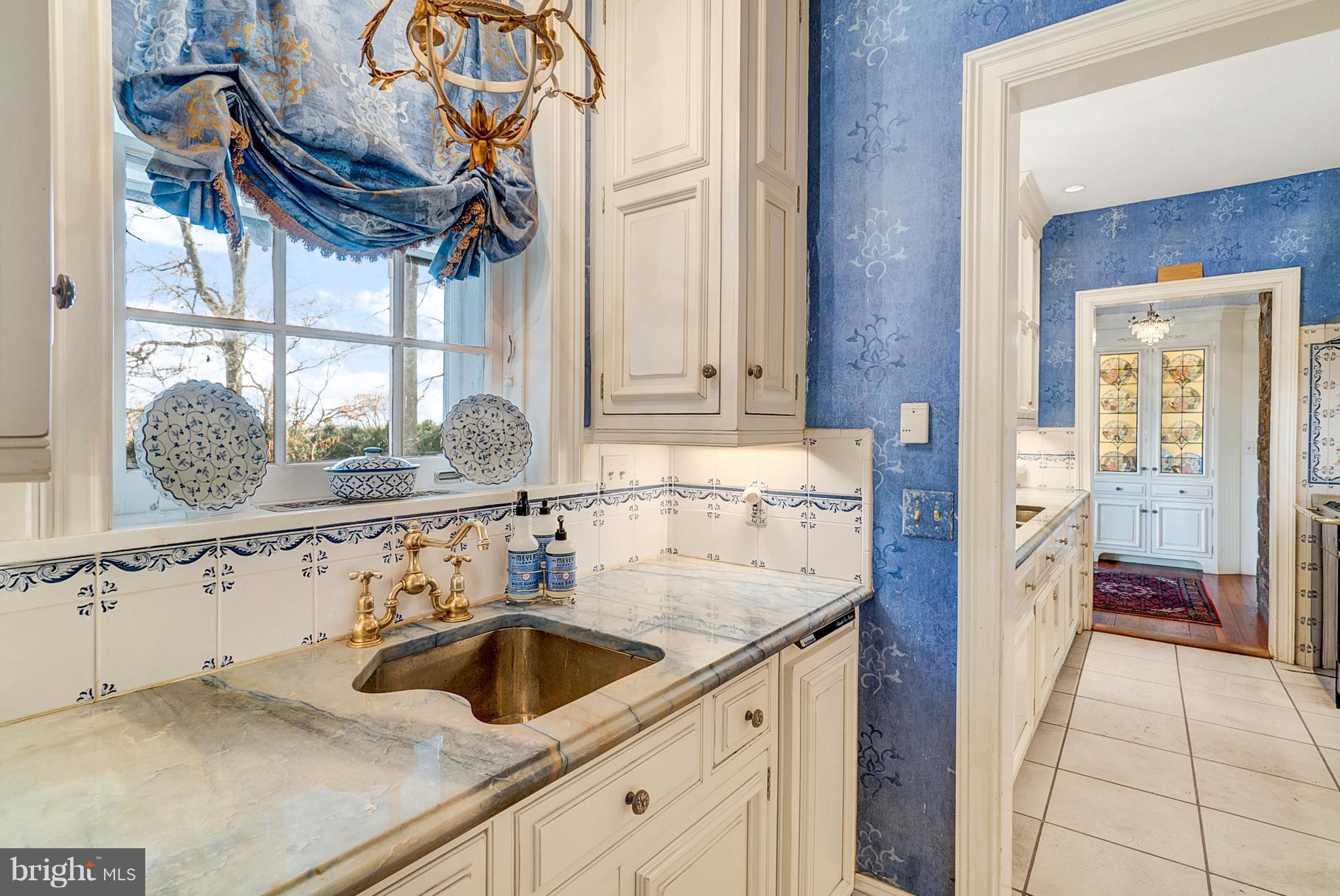 8523 Lees Ridge Road Warrenton, VA 20186 - Photo 5 of 30 Kitchen