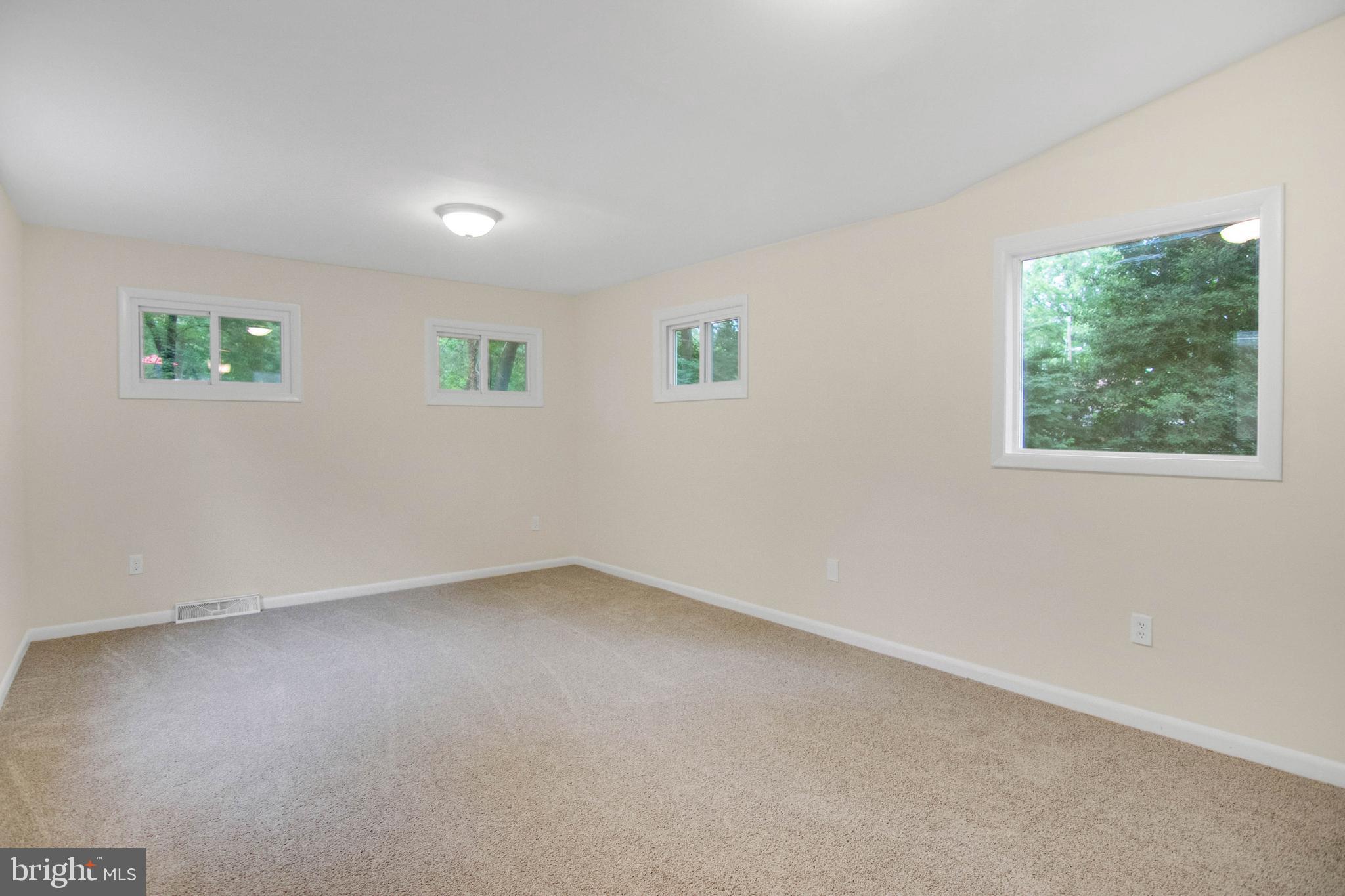 405 Dutch Ship Road Pasadena, MD 21122 - Photo 12 of 52 Gallery Image 12