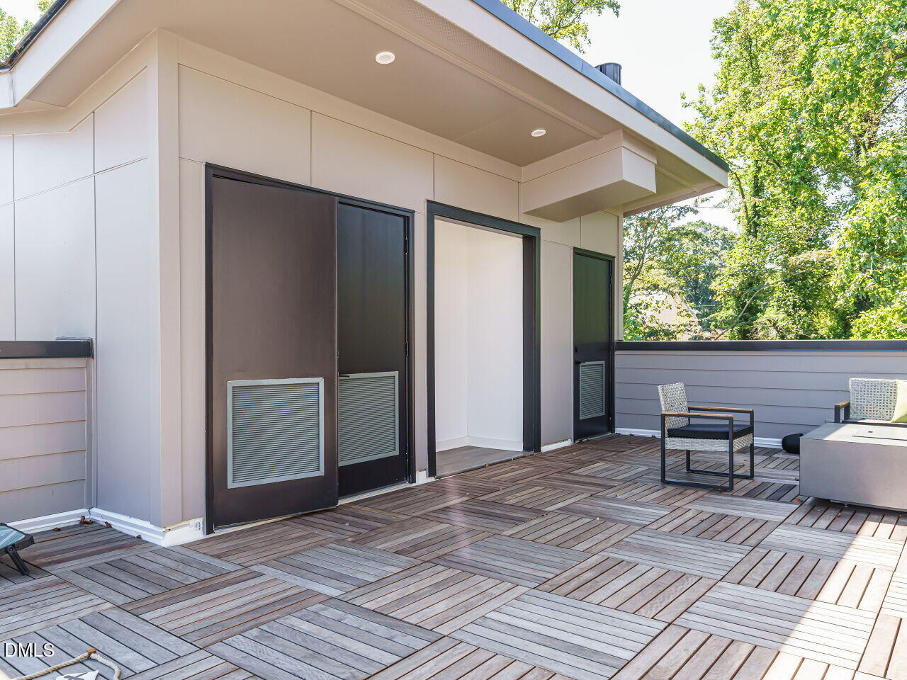 1527 Havenmont Court Raleigh, NC 27608 - Photo 33 of 41 034-1280x960-rooftop-veranda