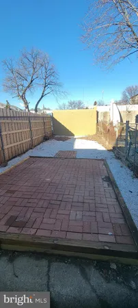 $2,000 | 148 Gay Street, Philadelphia, PA 19127