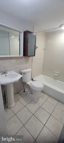 $2,000 | 148 Gay Street, Philadelphia, PA 19127