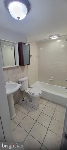 $2,000 | 148 Gay Street, Philadelphia, PA 19127