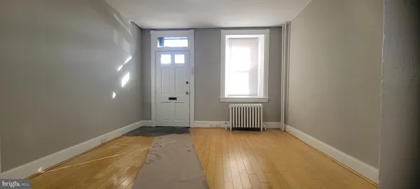 $2,000 | 148 Gay Street, Philadelphia, PA 19127