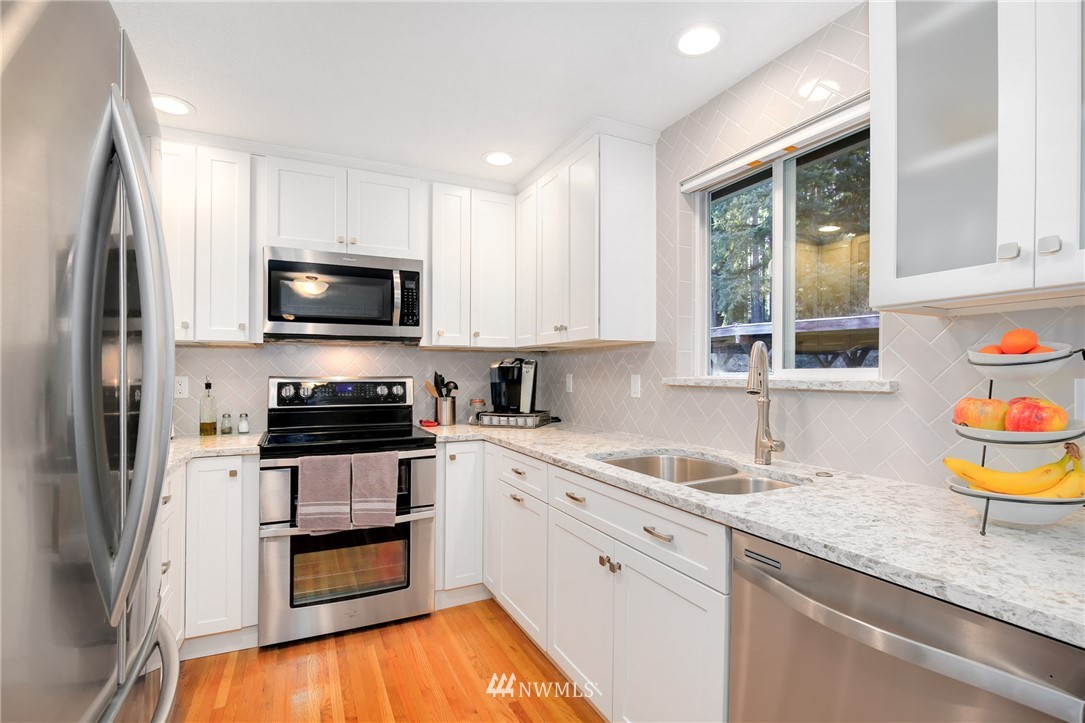 22604 3rd Avenue Southeast Bothell, WA 98021 - Photo 12 of 25