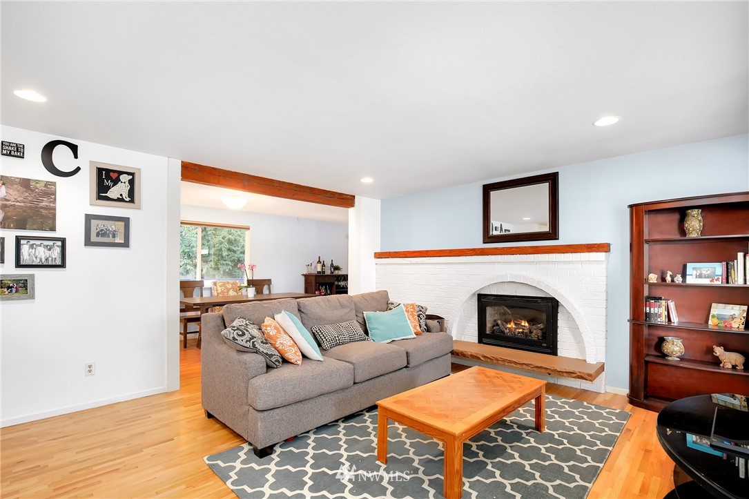 22604 3rd Avenue Southeast Bothell, WA 98021 - Photo 3 of 25