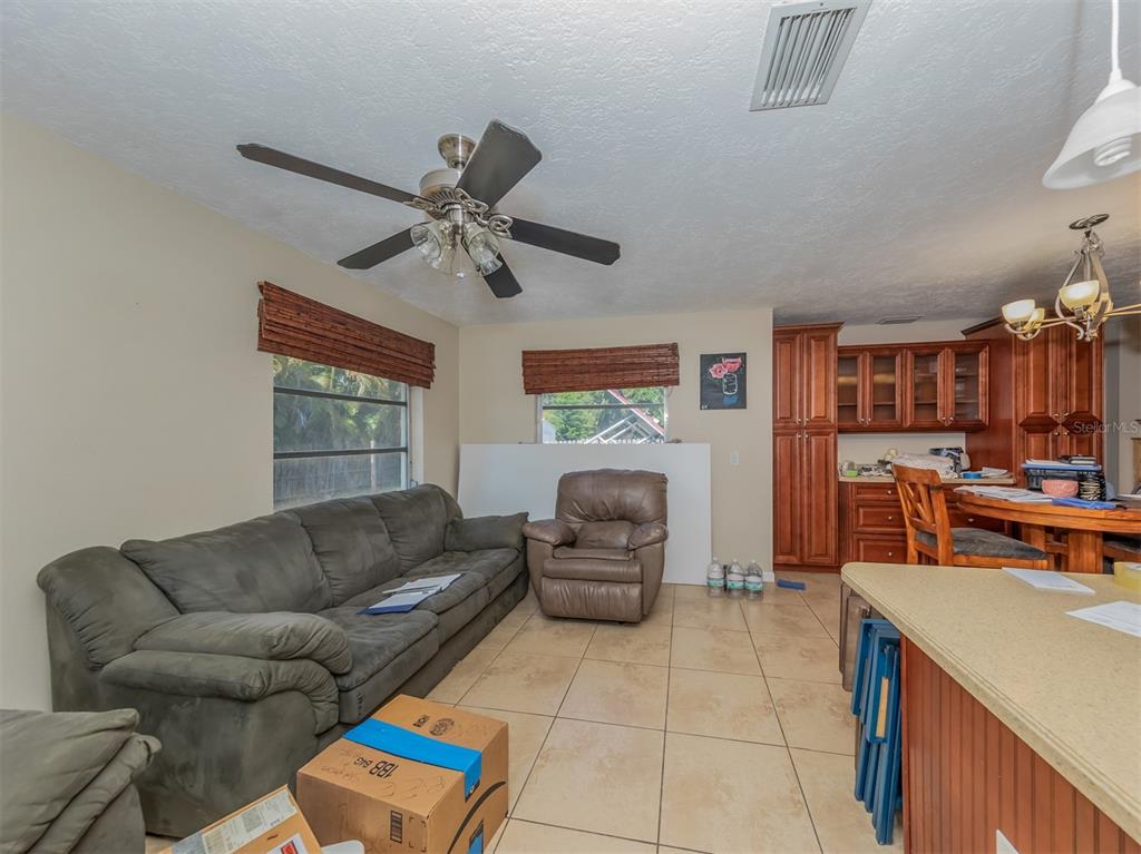 1224 Redstart Road Venice, FL 34293 - Photo 8 of 25 Gallery Image 8