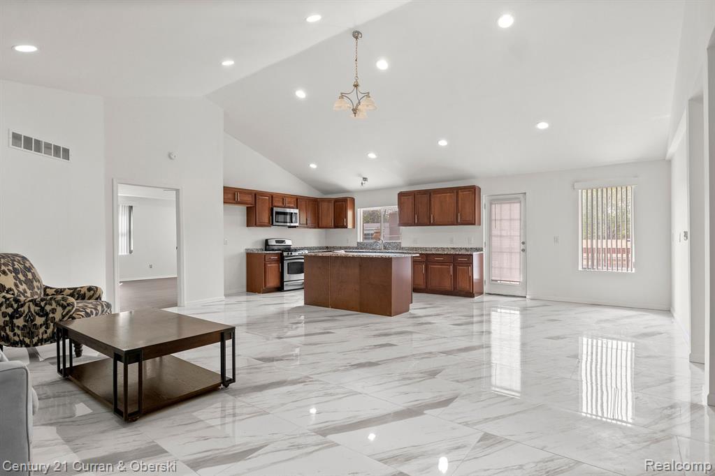 21191 Andover Road Southfield, MI 48076 - Photo 10 of 34