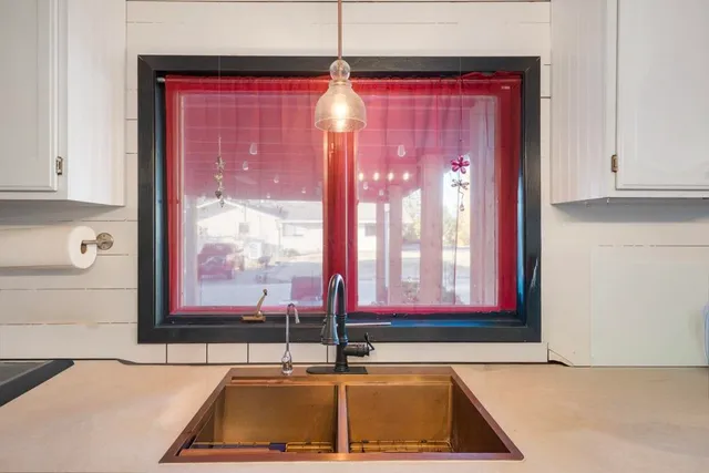 $395,000 | 105 Howard Street, Tekoa, WA 99033