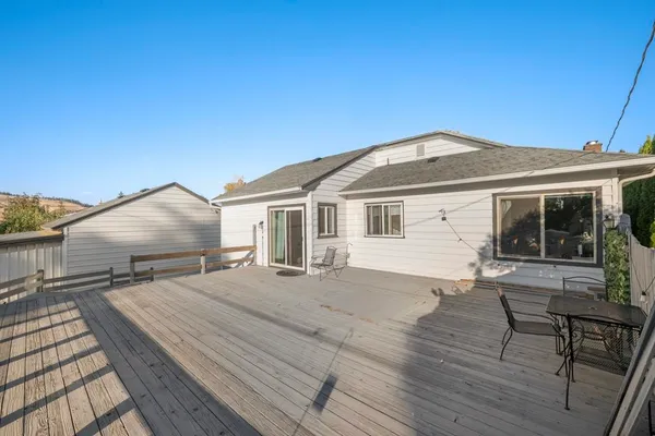 $369,000 | 105 Howard Street, Tekoa, WA 99033