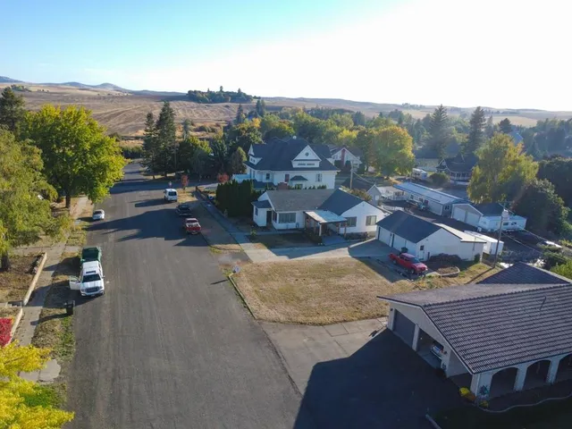 $395,000 | 105 Howard Street, Tekoa, WA 99033