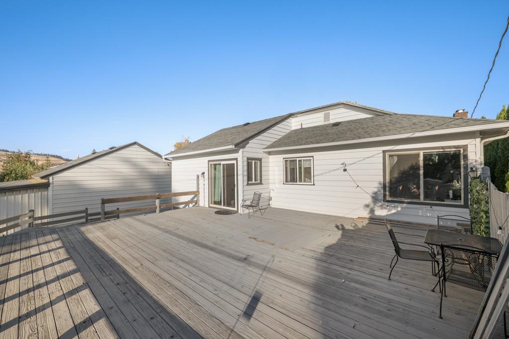 105 Howard Street Tekoa, WA 99033 - Photo 8 of 37