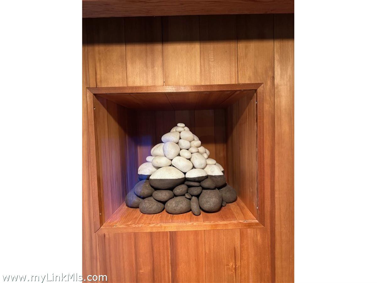 131 State Road Chilmark, MA 02535 - Photo 22 of 29