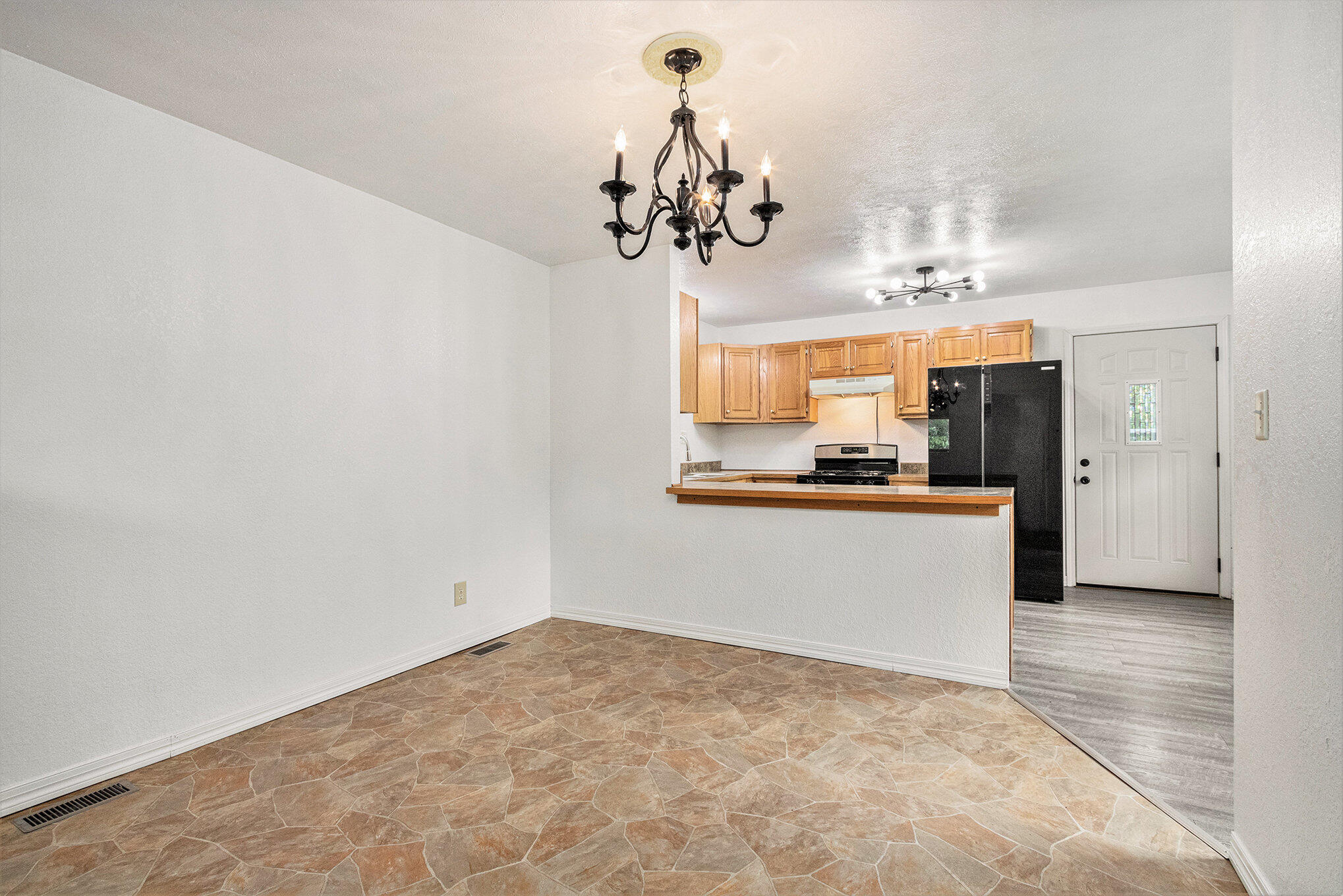 70025 Union Road Union, MI 49130 - Photo 8 of 20 Dining Room