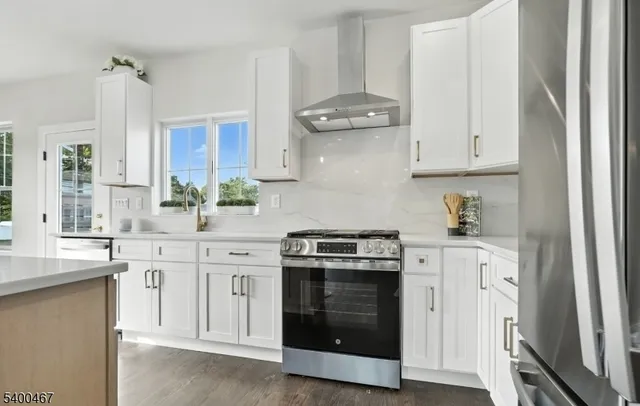 $759,000 | 190 Canterbury Avenue, North Arlington, NJ 07031