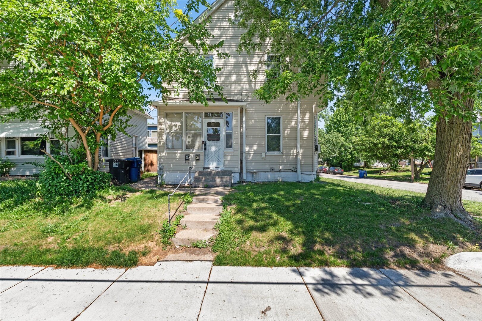 1730 10th Street Moline, IL 61265 - Photo 1 of 14