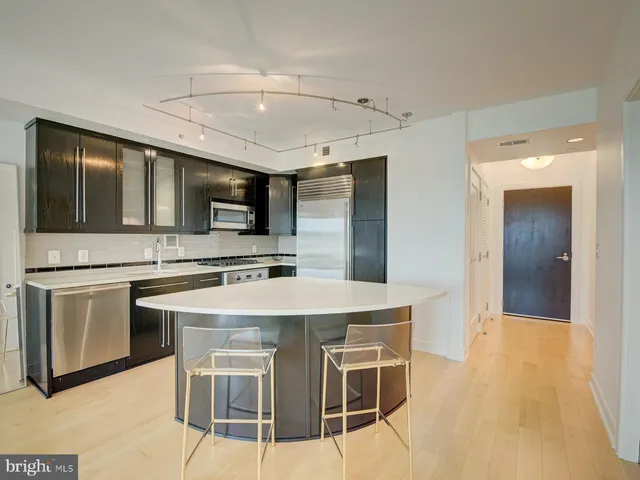 $795,000 | 1111 19th Street North, Unit 1509, Arlington, VA 22209