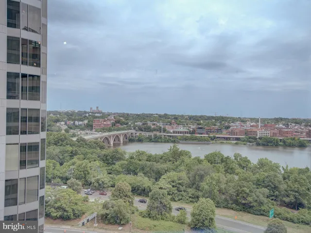 $795,000 | 1111 19th Street North, Unit 1509, Arlington, VA 22209