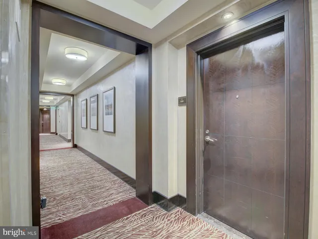 $795,000 | 1111 19th Street North, Unit 1509, Arlington, VA 22209