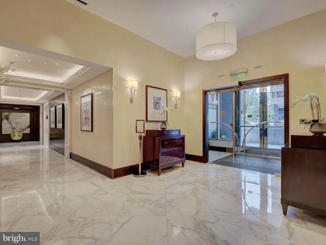 $795,000 | 1111 19th Street North, Unit 1509, Arlington, VA 22209