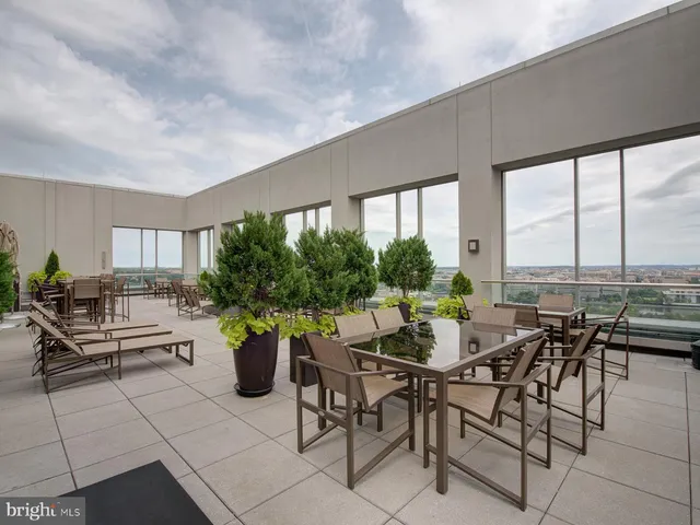 $795,000 | 1111 19th Street North, Unit 1509, Arlington, VA 22209