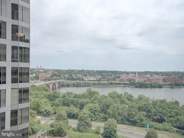 $795,000 | 1111 19th Street North, Unit 1509, Arlington, VA 22209