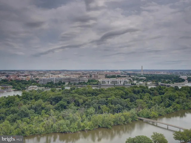 $795,000 | 1111 19th Street North, Unit 1509, Arlington, VA 22209